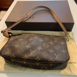 LOUIS VUITTON Ventage EUC Pochette zipper, leather strap, dust bag, and box